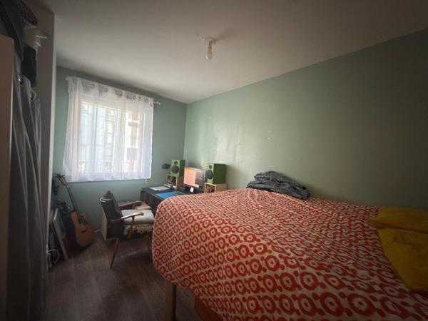 Bel appartement 3 pièces de 66 m² GARE SAINT-DENIS