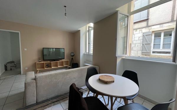Appartement à louer    2 pièces • 56 m2 Bourges