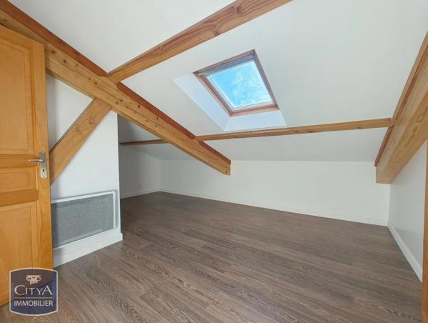 Appartement à louer 4 pièces 88.5m²