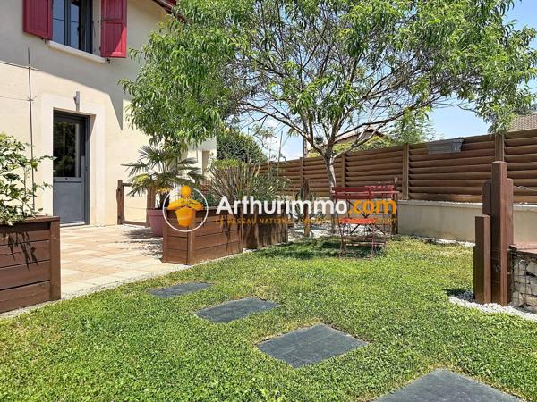Vente                                                      Maison
                        
                     5 pièces                      155 m2                     à Bourgoin-Jallieu