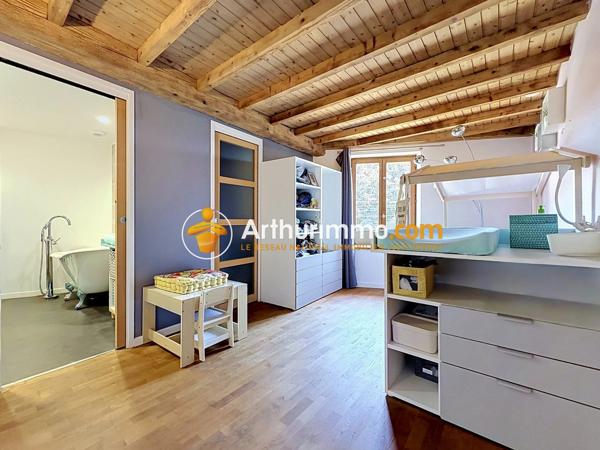 Vente                                                      Maison
                        
                     5 pièces                      155 m2                     à Bourgoin-Jallieu