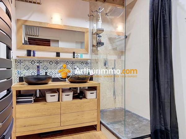 Vente                                                      Maison
                        
                     5 pièces                      155 m2                     à Bourgoin-Jallieu