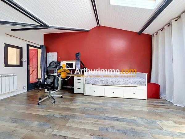 Vente                                                      Maison
                        
                     5 pièces                      155 m2                     à Bourgoin-Jallieu