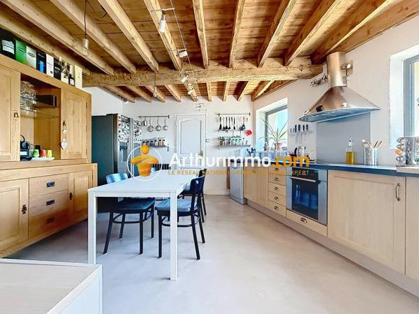 Vente                                                      Maison
                        
                     5 pièces                      155 m2                     à Bourgoin-Jallieu