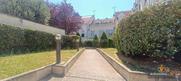 Vente                                                      Appartement
                        
                     2 pièces                      35 m2                     à Le Plessis-Pâté