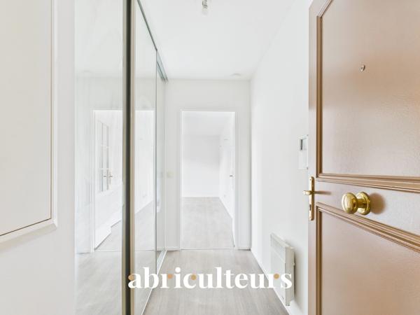 Appartement T3 Traversant Est/Ouest Très jolie Vue Résidence de standing à Survilliers