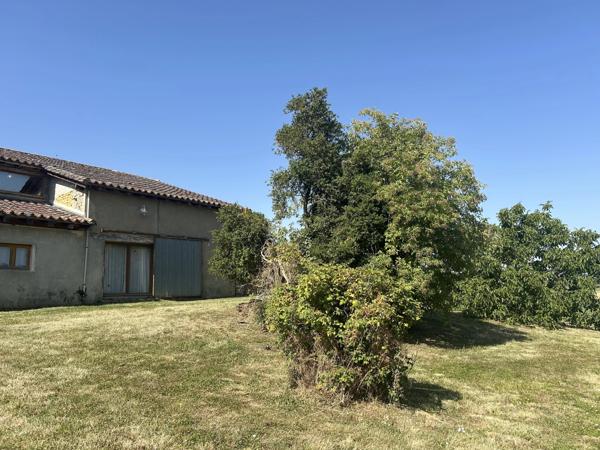 Ancienne ferme de caractère avec vue dégagée, à proximité de Beaumont-de-Lomagne