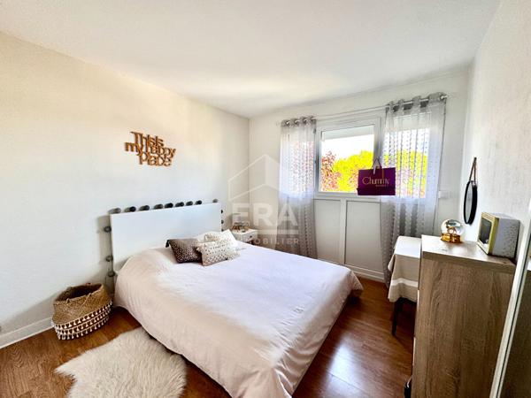 BEL APPARTEMENT T4 TRAVERSANT ET LUMINEUX DE 81 M² - ROYAN