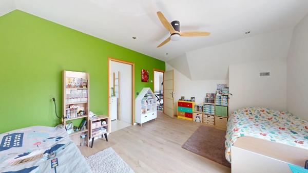 Location                                                      Maison
                        
                     6 pièces                      260 m2                     à Chevry-Cossigny