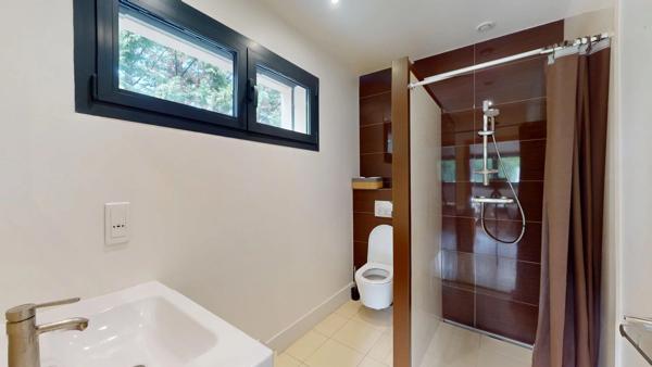Location                                                      Maison
                        
                     6 pièces                      260 m2                     à Chevry-Cossigny