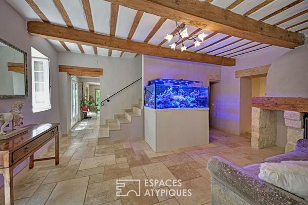 Mas de Caractère rénové sur domaine privé de 3,9 hectares