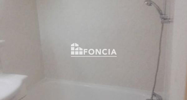 Location Appartement 2 pièces 37.19 m² - Le Luc 83340