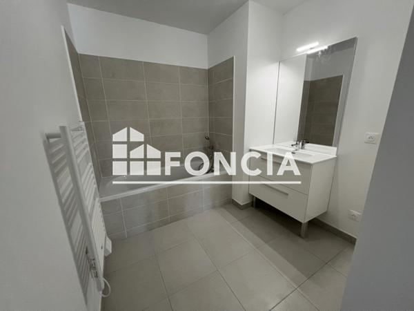 Location Appartement 3 pièces 67.76 m² - BOULEVARD DES RAYETTES Martigues 13500