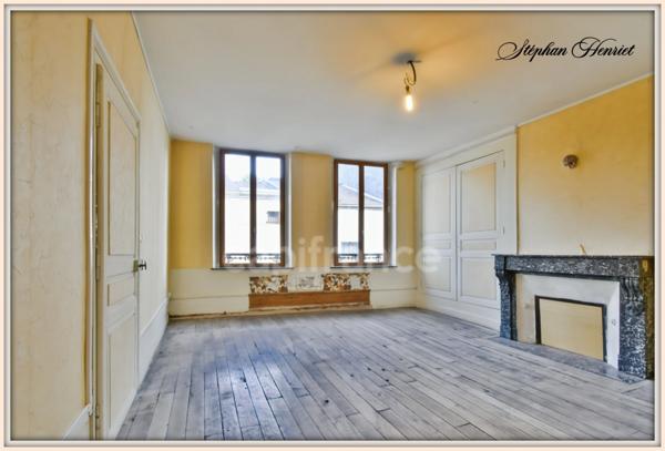 Maison à vendre 11 pièces VOUZIERS (08)