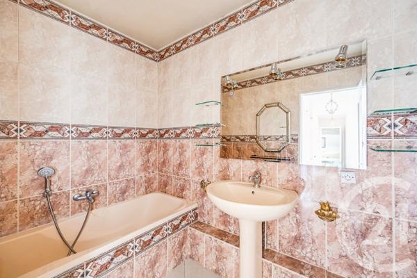 Appartement F5 à vendre  5 pièces - 85 m 2   PARIS  - 75020