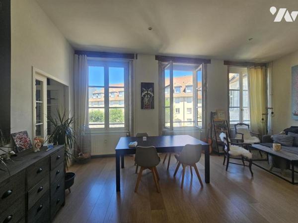 Appartement T3 de charme – Centre-ville de Besançon, Rue du Palais