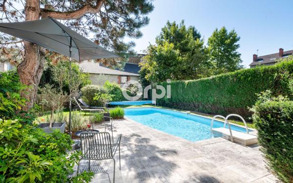 Maison à vendre    9 pièces • 233 m2 Limoges