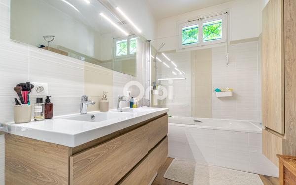 Maison à vendre    9 pièces • 233 m2 Limoges