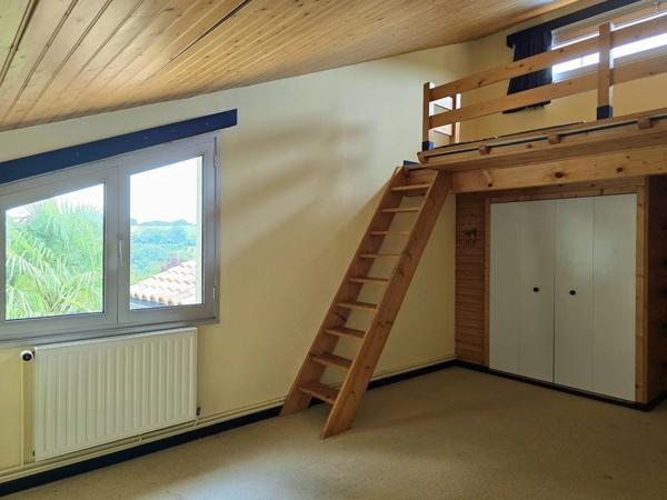 Maison d'architecte avec piscine et deux studios loués