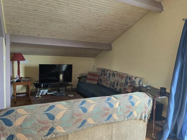 Maison d'architecte avec piscine et deux studios loués