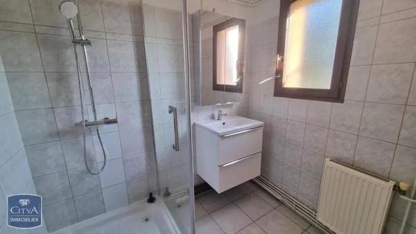 Appartement à louer 3 pièces 82.72m² Pont-du-Château (63430)