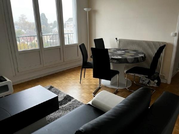 Appartement meublé F2 de 42 m² dans Résidence sécurisée avec place parking PROCHE HOPITAL