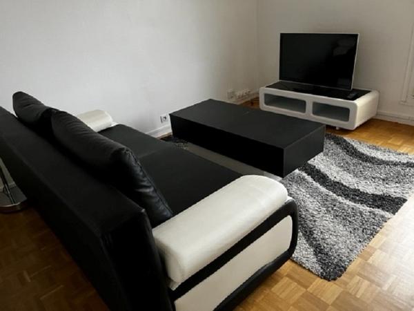 Appartement meublé F2 de 42 m² dans Résidence sécurisée avec place parking PROCHE HOPITAL