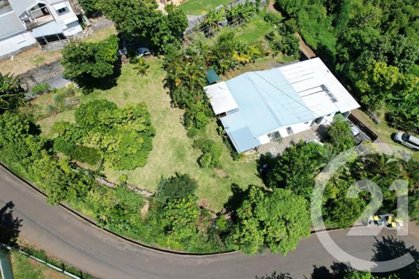 Maison à vendre  5 pièces - 148 m2 STE SUZANNE - 974