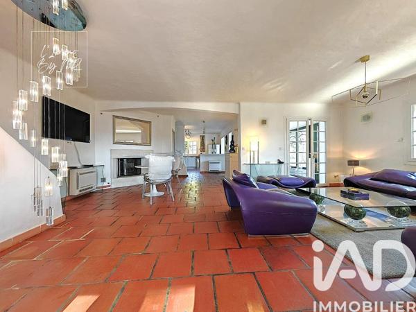 Maison à vendre 6 pièces 265 m² Le Beausset