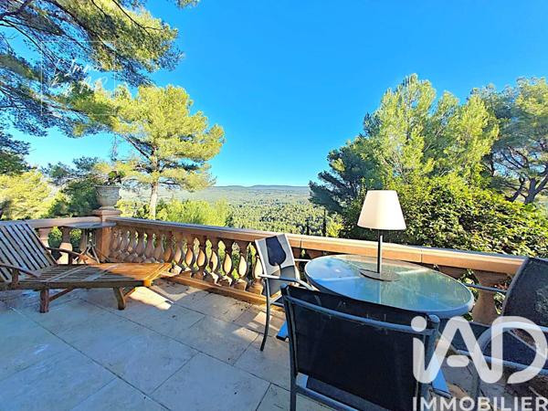 Maison à vendre 6 pièces 265 m² Le Beausset
