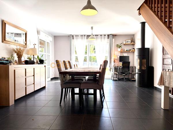 Vente
                Maison130 m² - 6 Pièces -
                    CHERBOURG EN COTENTIN (50120)