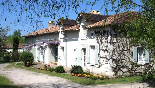 Saint-Aulaye Longere de 210 m² 5 chambres