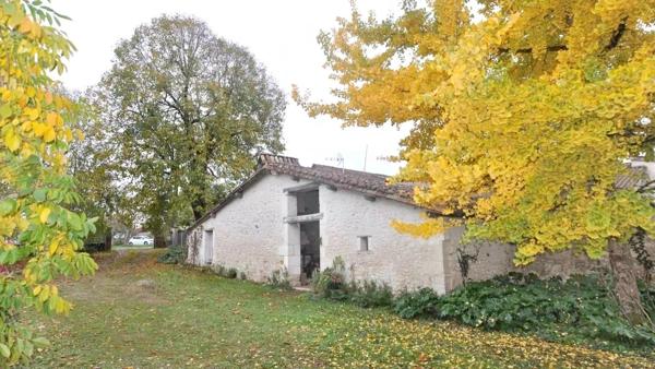 Saint-Aulaye Longere de 210 m² 5 chambres