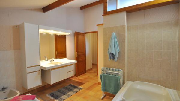 Saint-Aulaye Longere de 210 m² 5 chambres