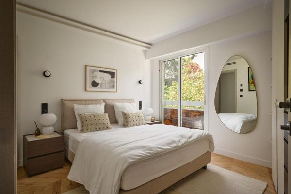 Cannes Californie Élégance et Sérénité : Appartement de Prestige avec Vue Mer Panoramique