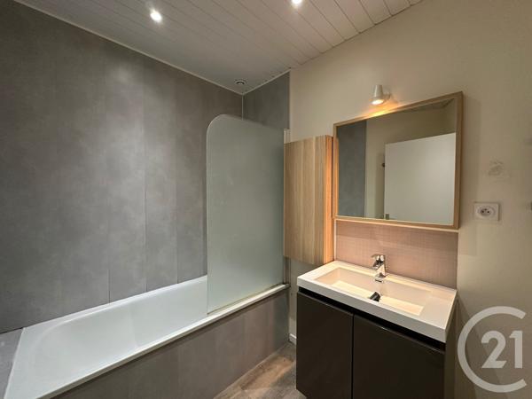 Appartement T3 à vendre  3 pièces - 69,19 m2 FOUGERES - 35