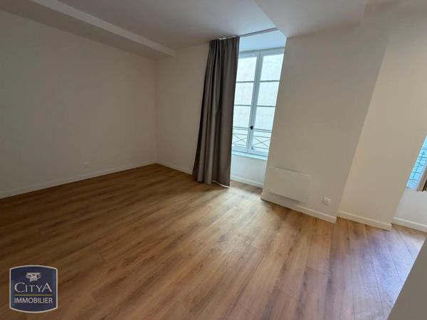 Appartement à louer 1 pièce 25.6m² Vichy (03200)