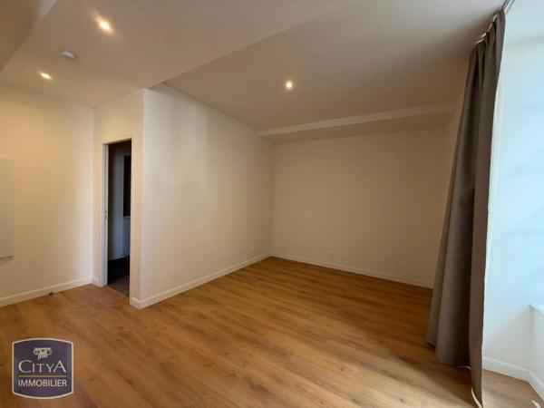 Appartement à louer 1 pièce 25.6m² Vichy (03200)