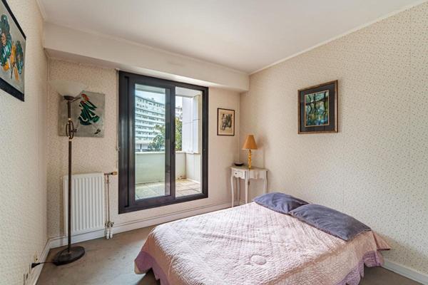 Appartement Suresnes 5 pièce(s) 108 m2