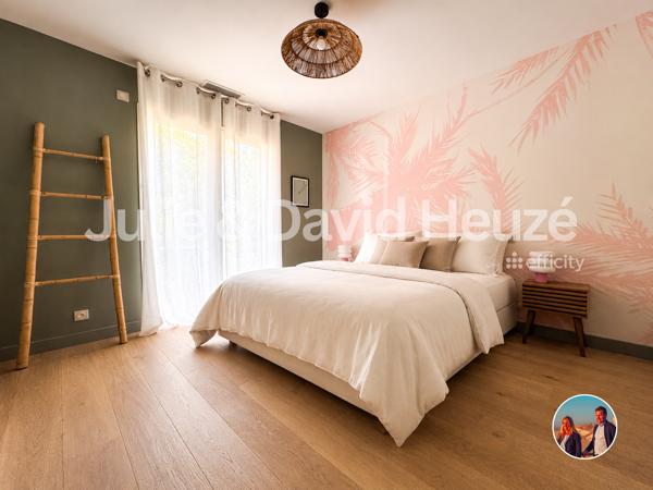 Maison
         5 pièces
        - 140 m² Bien prestige 1 060 000 € *
