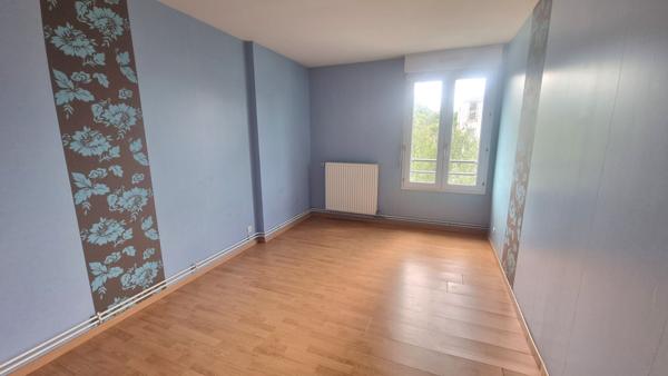 Appartement Torcy 3 pièces secteur des Lacs .