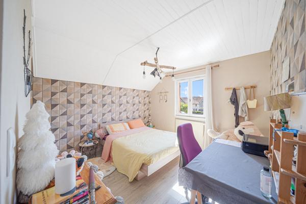 EXCLUSIVITÉ NESTENN ! CHARMANTE MAISON FAMILIALE AVEC LOGEMENT INDÉPENDANT À CHÂTENOY-LE-ROYAL