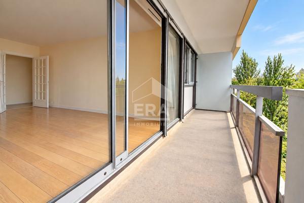 T3 MAIRIE BALCONS 2 PARKINGS +CAVE