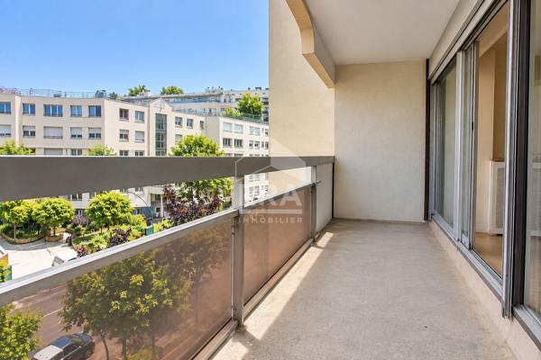 T3 MAIRIE BALCONS 2 PARKINGS +CAVE