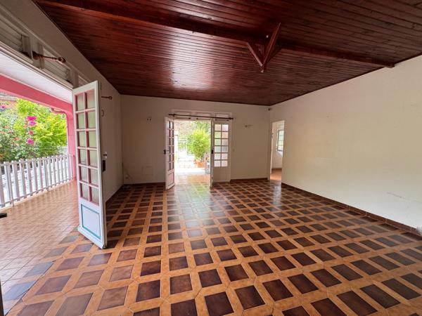 Maison avec potentiel location ou local commercial