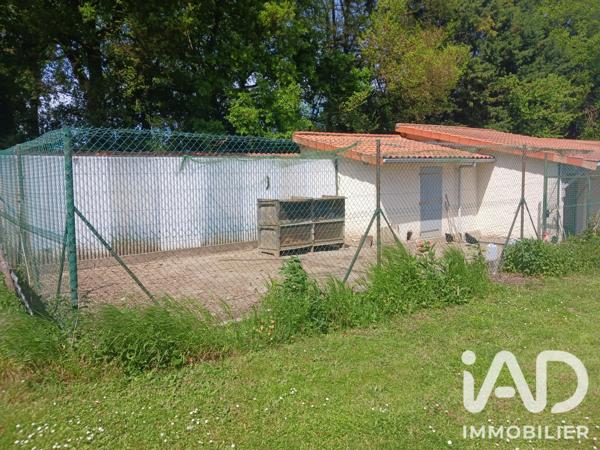 Terrain à vendre 1 213 m² Gençay