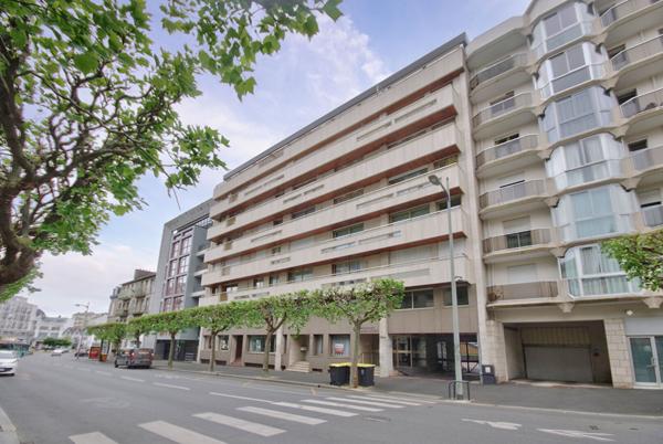 VENTE APPARTEMENT DE STANDING BOULEVARD CLEMENCEAU 3 CHAMBRES AVEC DOUBLE BALCON ET PARKING