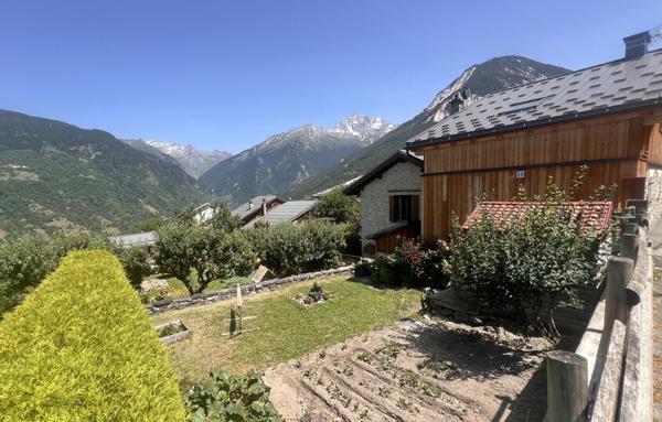 Saint-Bon chalet  90m2 3 chambres avec jardin