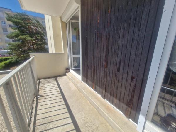 Appartement à vendre 4 pièces UNIEUX (42) 3 chambres / balcon / parking