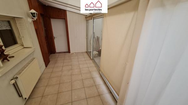 Boiscommun, maison 108 m² (86m² hab), 2 ch, bureau, véranda, terrasse